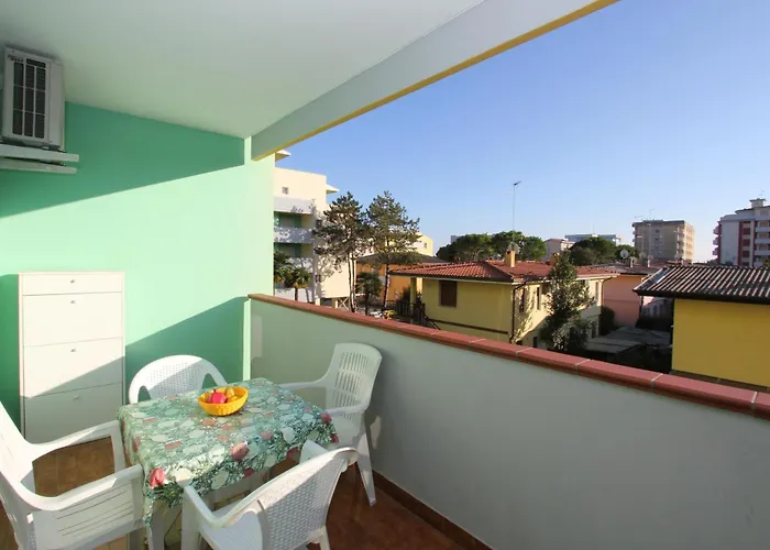 Montecarlo Apartment *